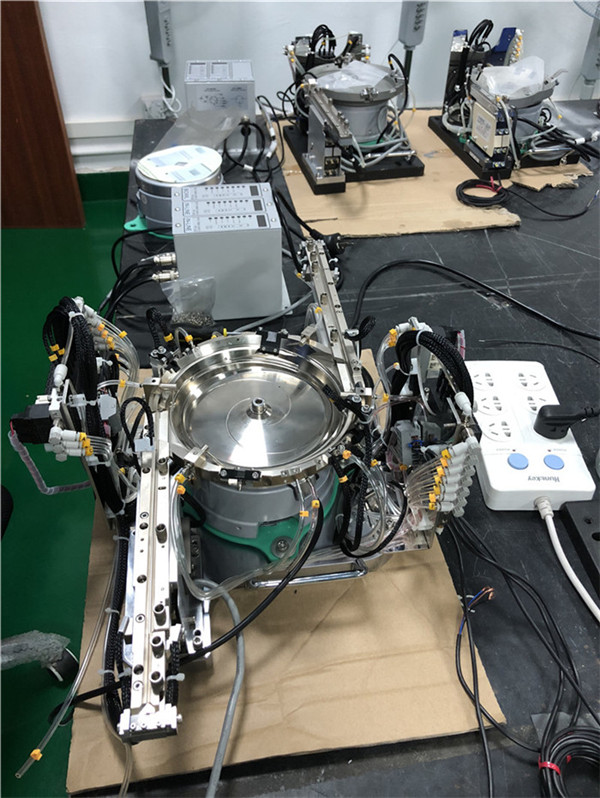 送料整機 (1)